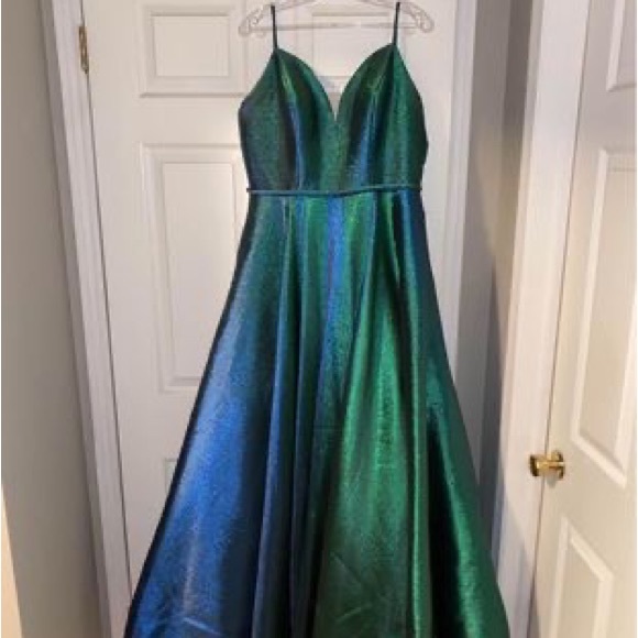 Grad Dress (worn once) - Picture 3 of 5